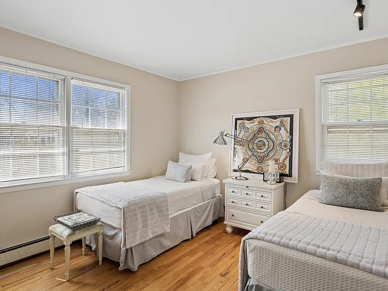 23 Walnut Ave — Photo 12
