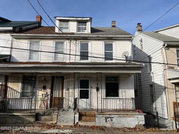 1141 W Wood St, Coal Township, PA 17866