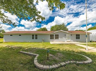 19585 Straughn Rd, Farmington, MO 63640