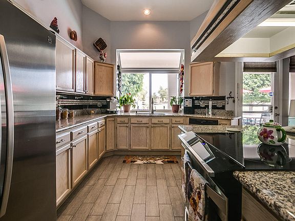 4th image of 7014 W Escuda Dr
