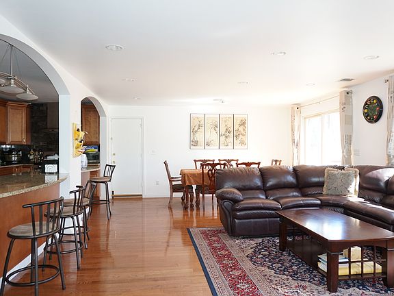 2nd image of 41 S Ashby Ave