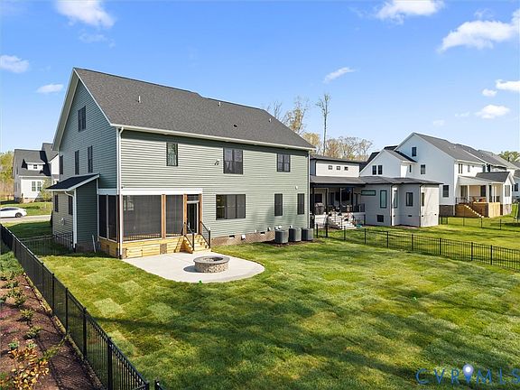 4th image of 15149 Heaton Dr