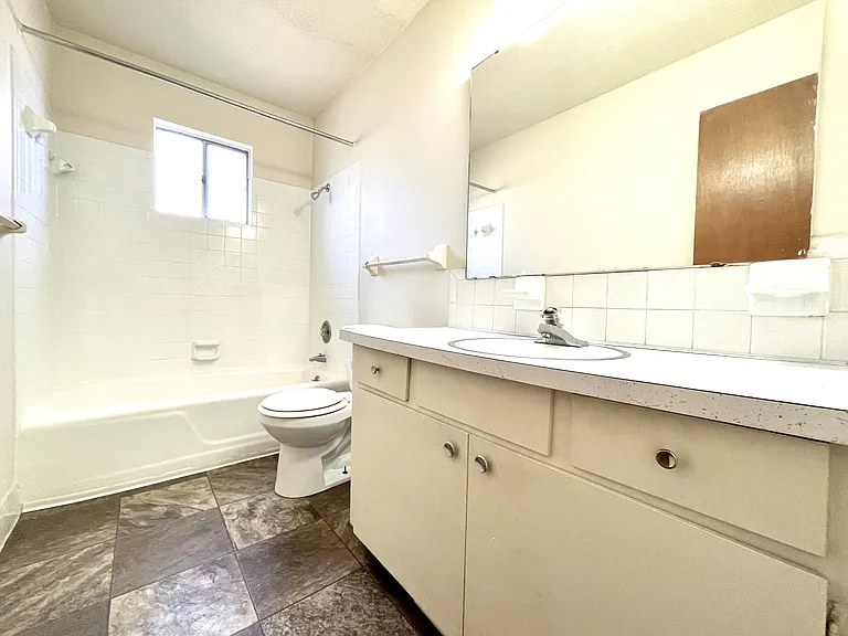 3410 Pennsylvania Ave #7 — Photo 6