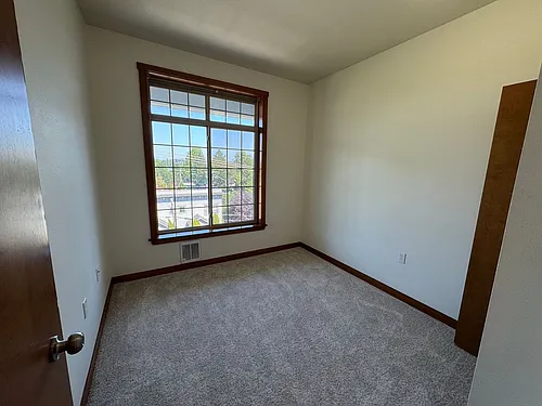910 Gladstone St #307 Photo 1