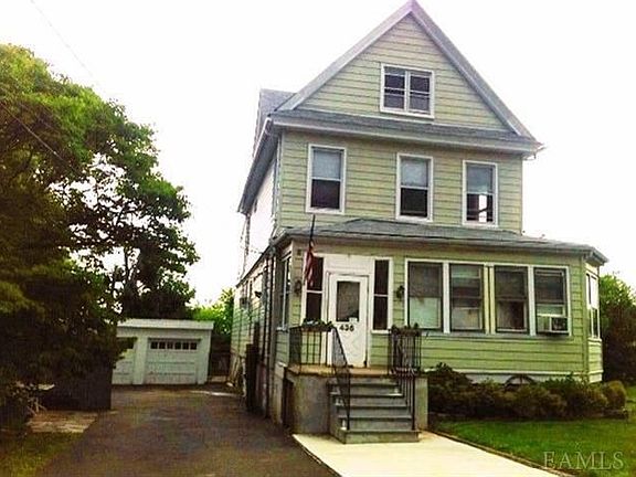 2nd image of 436 Bellevue Ave