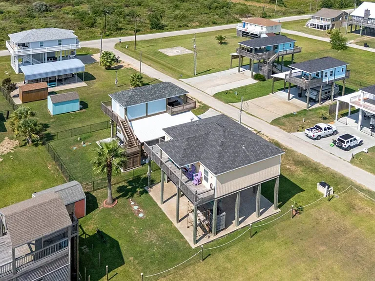 Ocean Tide Dr — Photo 46