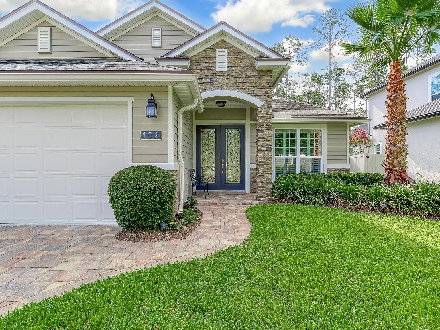 4 bed, 2334 sqft, $5,000 — Photo 4