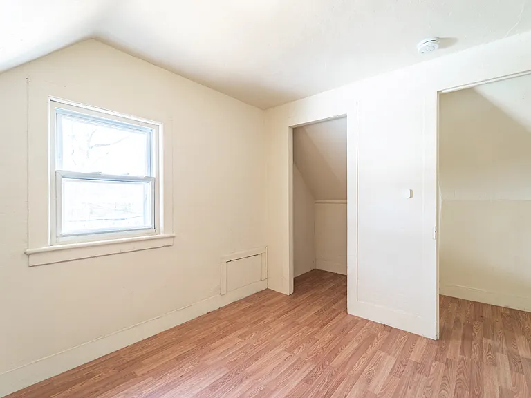 75 Diem St — Photo 10