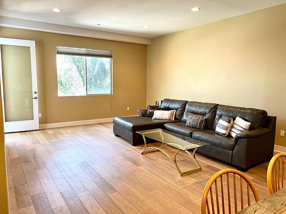 5th image of 13337 Beach Ave #311