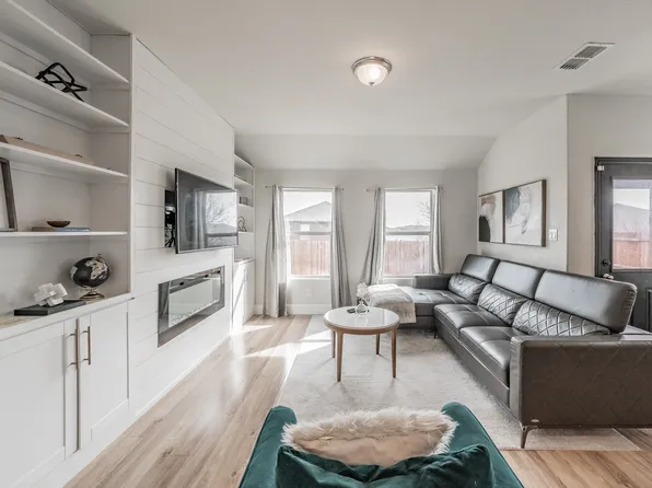 633 Zeke Lake Trl, Fort Worth, TX 76120