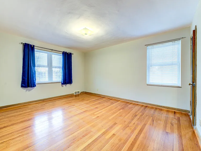 8710 Delmar Blvd #2F — Photo 17