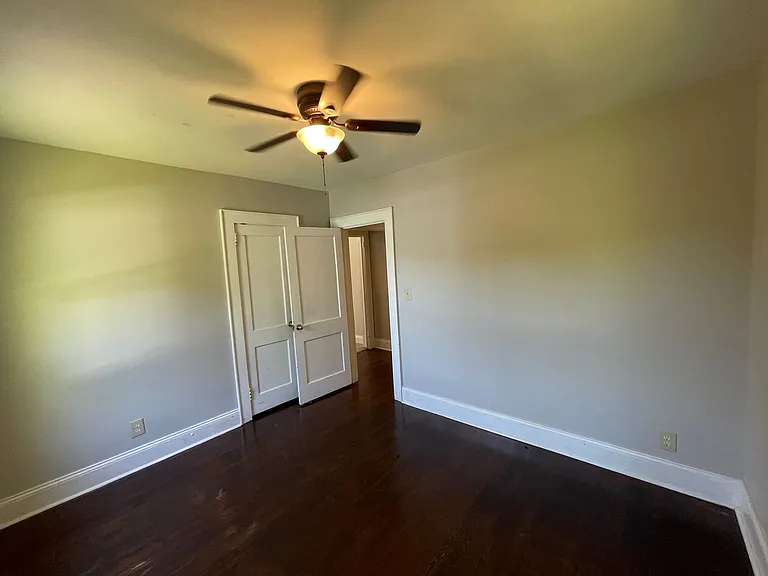 825 Churchill Dr — Photo 7