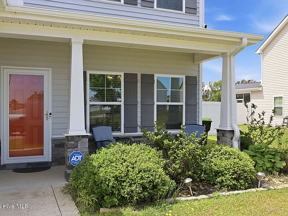 3rd image of 370 Holly Grove Drive