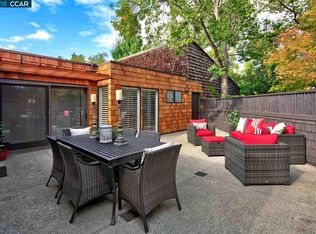 224 The Knl, Orinda, CA 94563