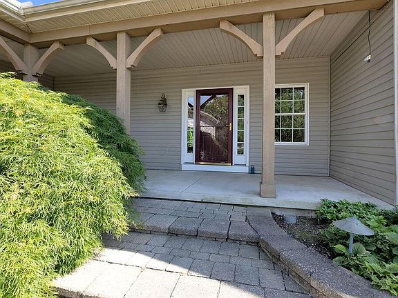 3rd image of 12118 Robins Rd