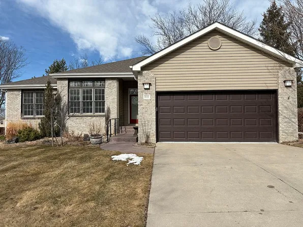 8010 Thornview Rd, Lincoln, NE 68506