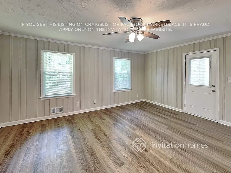 921 Walnut Cir SW — Photo 4