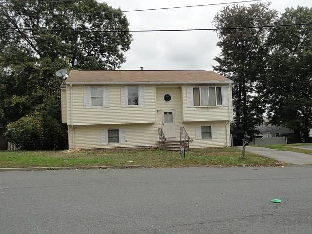 1st image of 12 Linda Ct