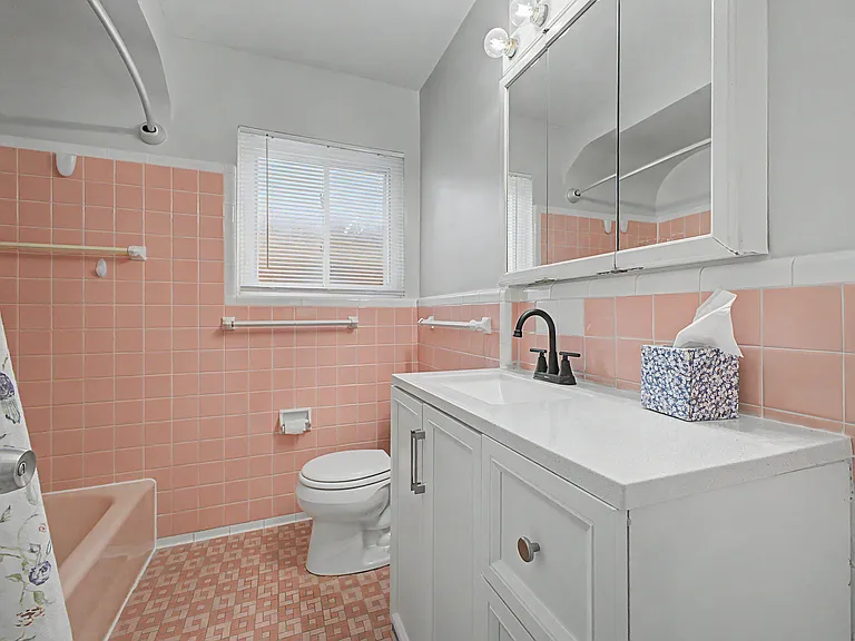 4205 Katherine St — Photo 17