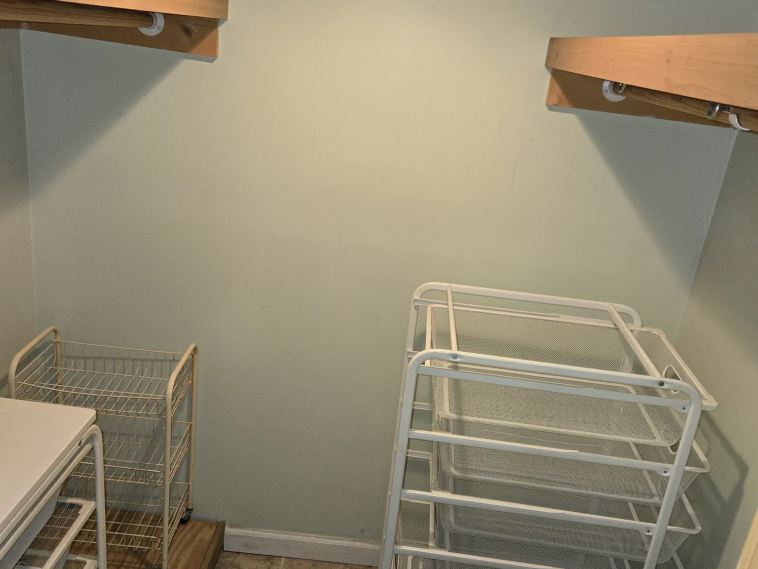 Studio, 300 sqft, $800 — Photo 4