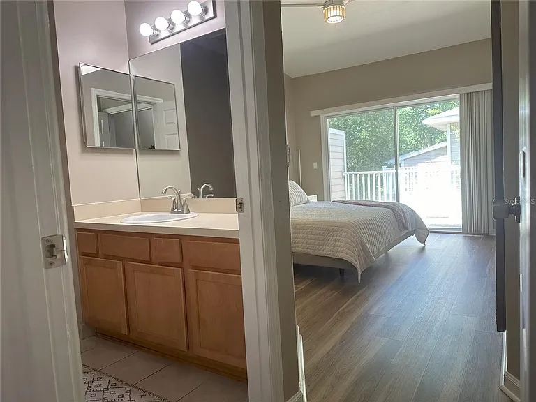 887 NW 21st Ave — Photo 19