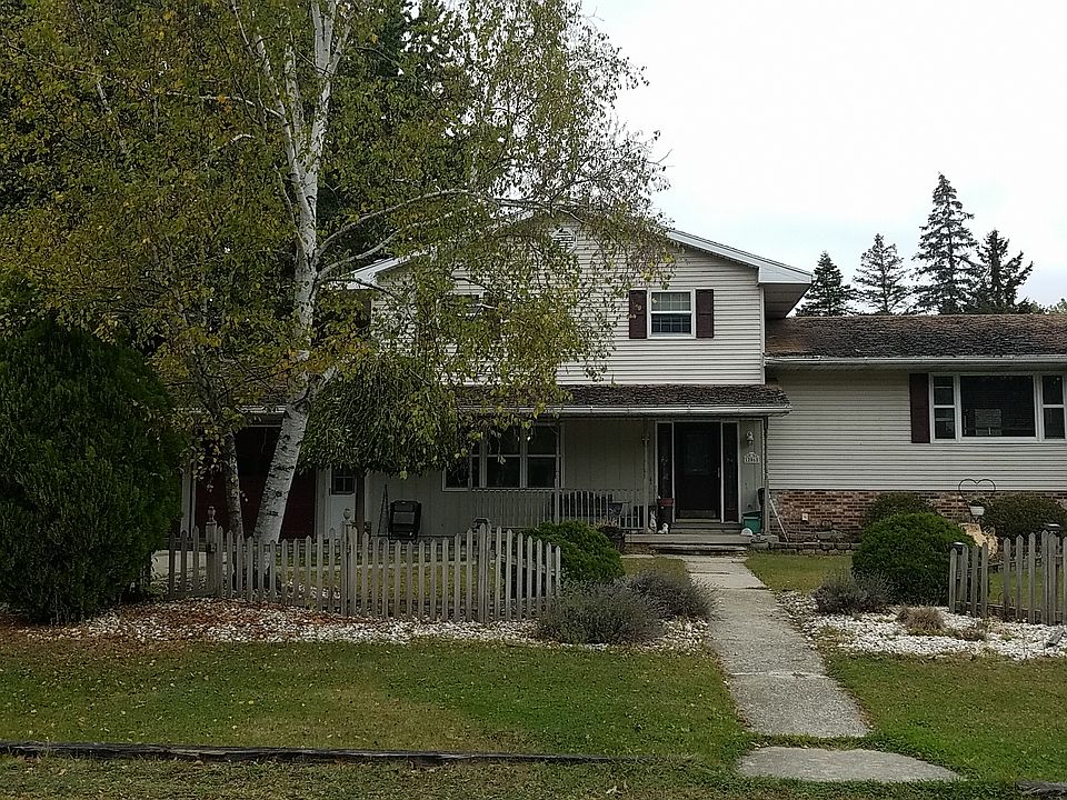 1st image of 12068 Sanders Dr