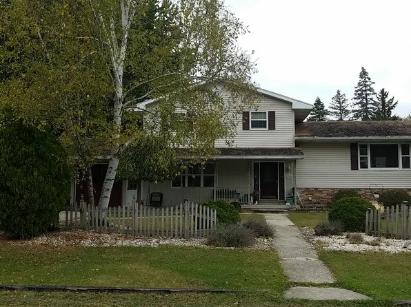 12068 Sanders Dr, Freeland, MI 48623