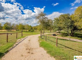 171 Panorama Ln, Victoria, TX 77905