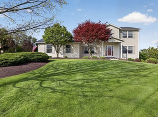126 Snowflake Cir, Camillus, NY 13031