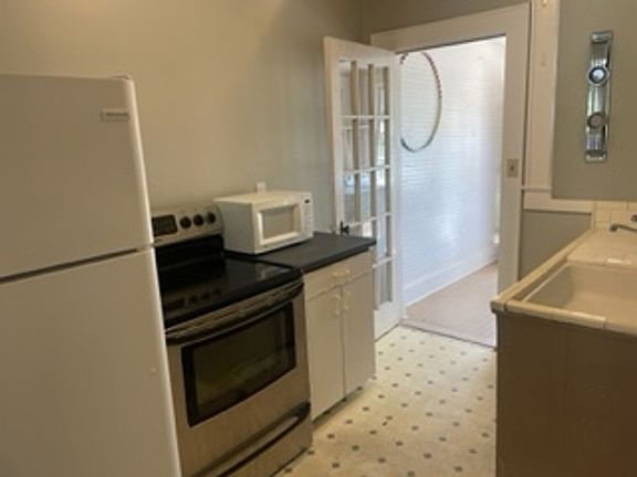 2nd image of 501 E Park Ave APT 4