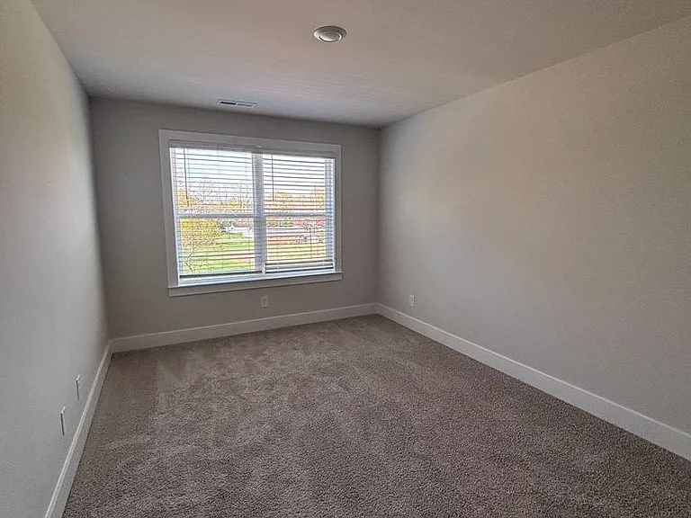 4634 Dogwood Pl — Photo 6