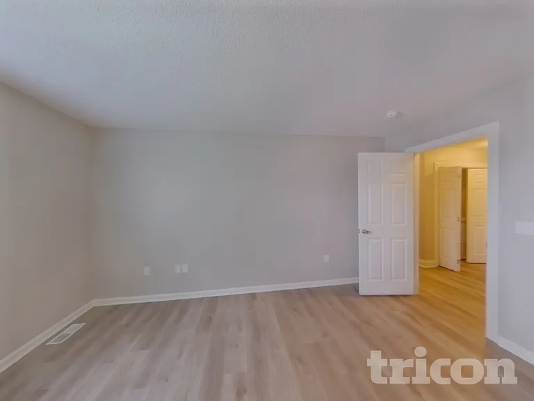 423 Riverwalk Dr NW — Photo 9