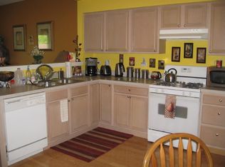 365 Emerald Ln, Algonquin, IL 60102