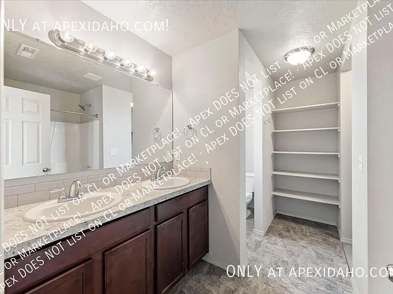 3480 S Avondale Ave — Photo 25