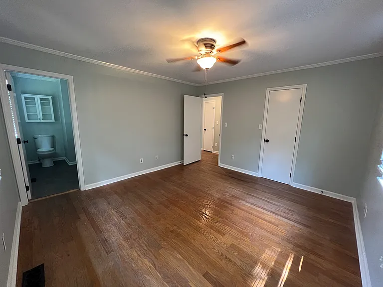 512 Holden St — Photo 9
