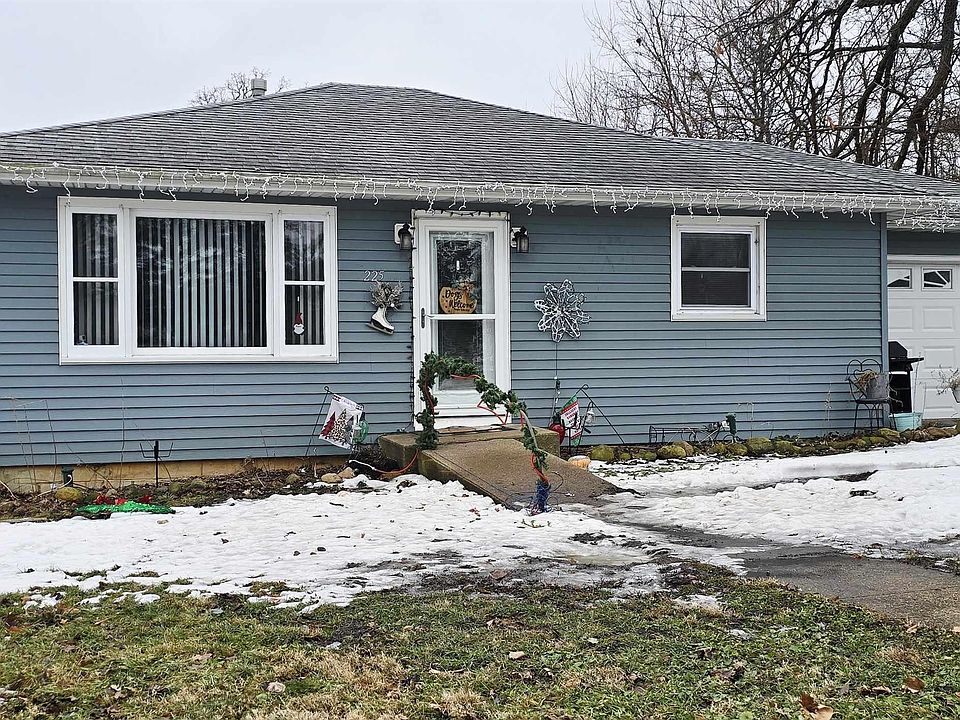 1st image of 225 Aspinwall St