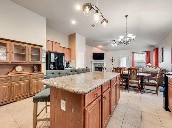 2341 Grand Rapids Dr, Fort Worth, TX 76177