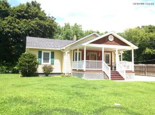 119 Hilltop Ln, Cassopolis, MI 49031