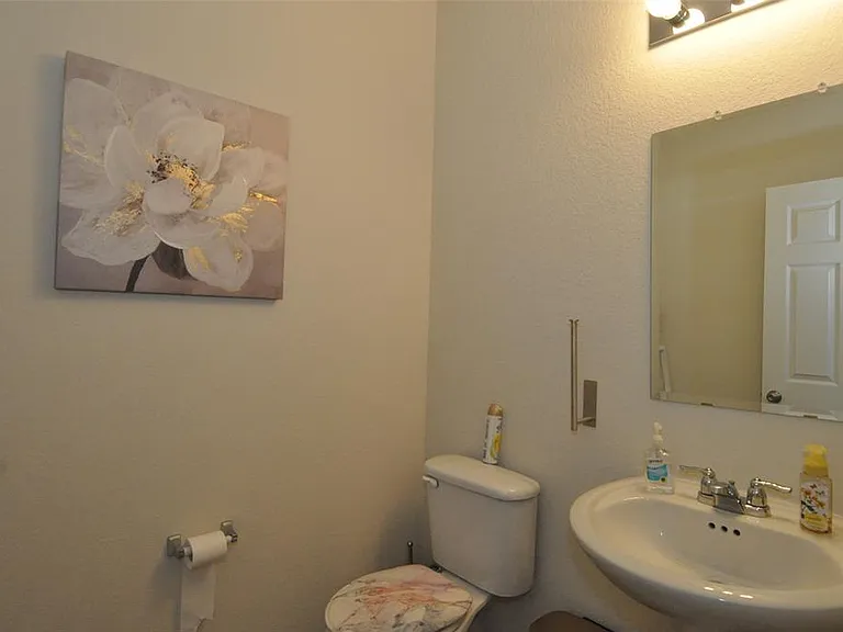 1717 T H Johnson Dr — Photo 9