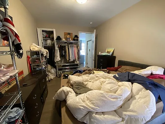 Rented by Mdays Realty | media 33