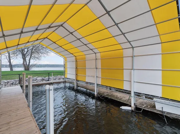 5420 Three Points Blvd APT 232, Mound, MN 55364