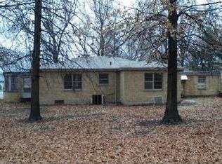 1120 Buckley Rd, Saint Louis, MO 63125