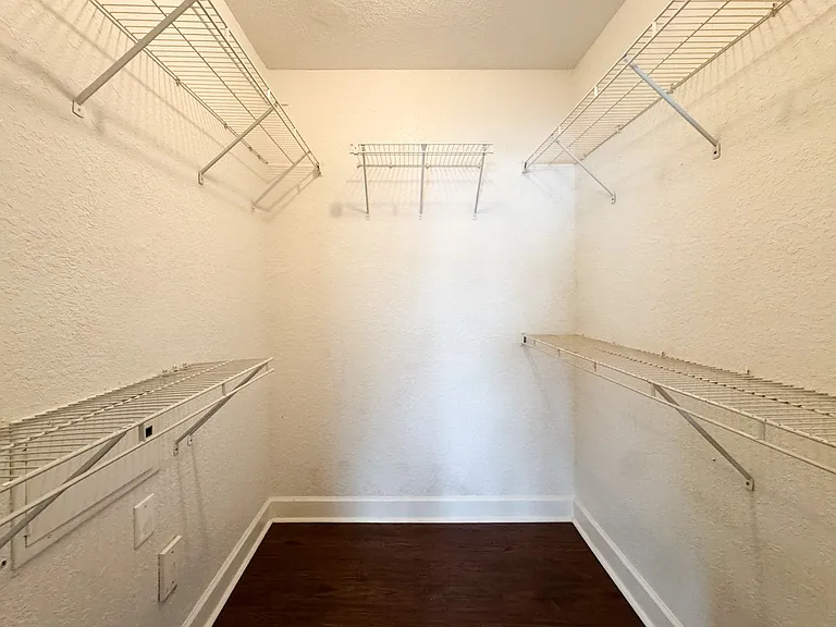 304 E South St #2024 — Photo 10