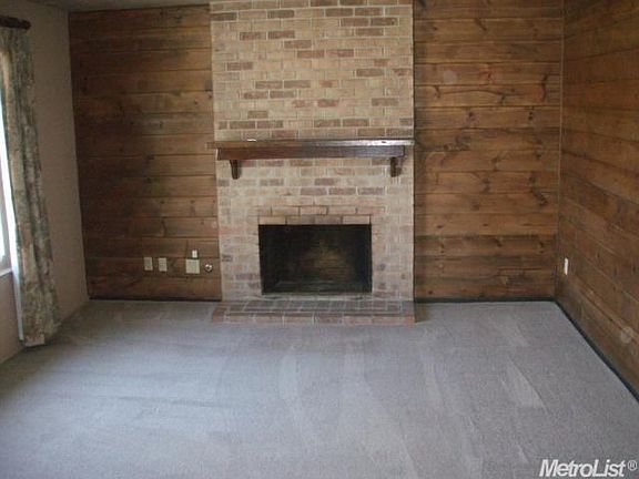 3rd image of 2716 Rock Creek Ct