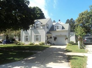 740 S Roosevelt St, Green Bay, WI 54301