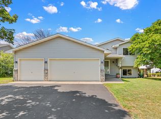 6533 Neddersen Cir N, Brooklyn Park, MN 55445