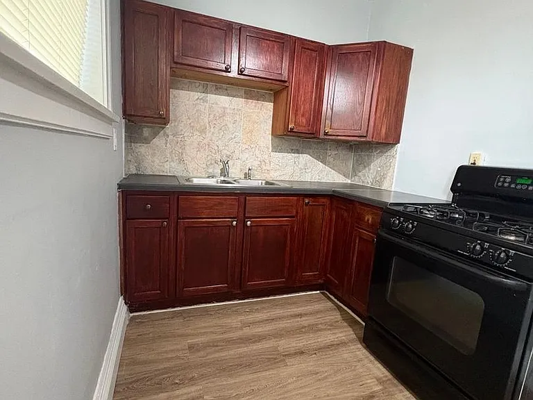 510 N Humphrey Ave — Photo 6
