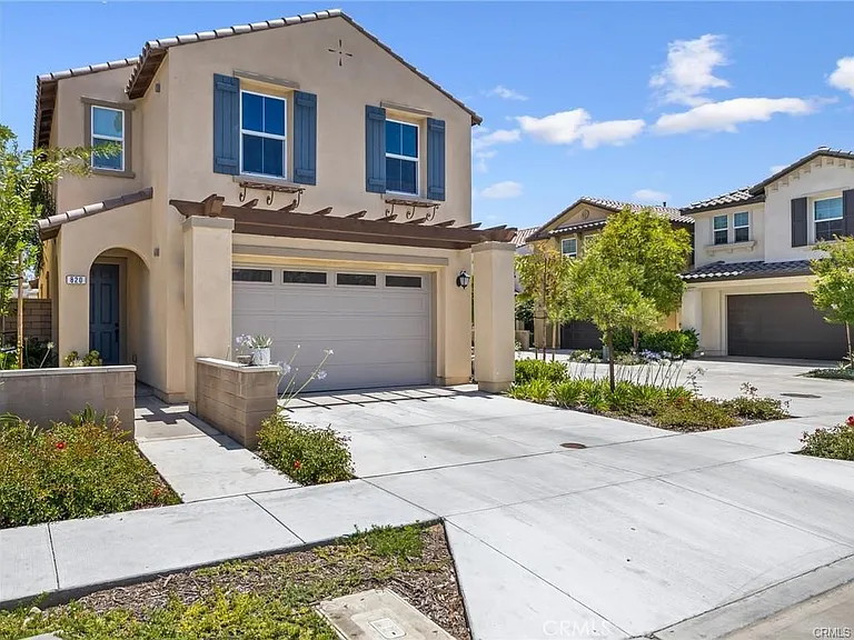 820 Brynlee Pl — Photo 1