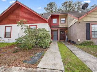 7650 Melissa Ct N, Jacksonville, FL 32210