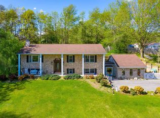 556 Buttermilk Spg, Staunton, VA 24401